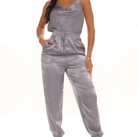 Fashion Nova Pants - Jumpsuit